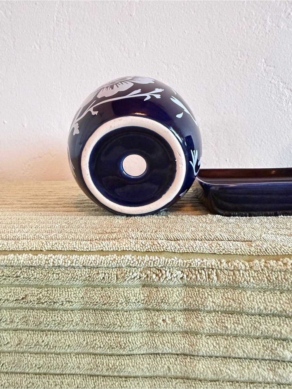 Ceramic Floral Planter Set in Dark Blue - Picture 3 of 3